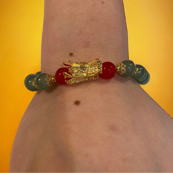 GREEN AVENTURINE BEAD DRAGON HEAD BRACELET.  ONLY DARK GREEN AVAILABLE - Picture 6 of 8